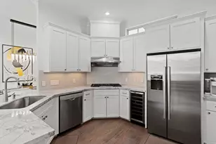 2174 Briarglen Dr, Houston, TX 77027 - Photo 10