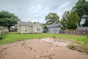 604 Abell St, Wharton, TX 77488 - Photo 36