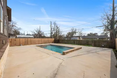 6413 N Ridgecrest Drive, Hitchcock, TX 77563 - Photo 6