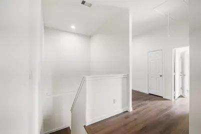 6413 N Ridgecrest Drive, Hitchcock, TX 77563 - Photo 18