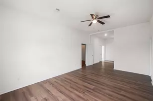 6413 N Ridgecrest Dr, Hitchcock, TX 77563 - Photo 20