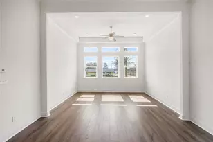 6413 N Ridgecrest Dr, Hitchcock, TX 77563 - Photo 14