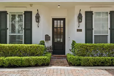 1211 Wynden Commons Lane, Houston, TX 77056 - Photo 2