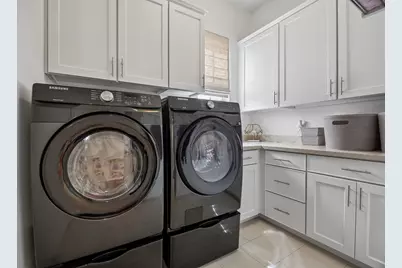 1211 Wynden Commons Lane, Houston, TX 77056 - Photo 28