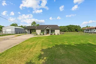 4724 First Sgt Israel Almendarez St, Alvin, TX 77511 - Photo 2