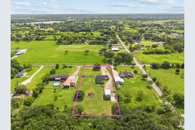 4724 First Sgt Israel Almendarez Street, Alvin, TX 77511 - Photo 34