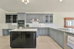 4115 Buccaneer Blvd, Galveston, TX 77554 - Photo 10