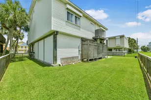 4115 Buccaneer Blvd, Galveston, TX 77554 - Photo 36