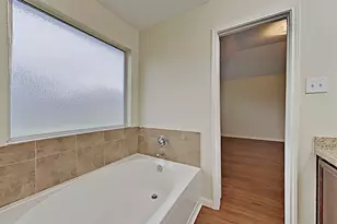 4026 Hawthorne Glen Ct, Fresno, TX 77545 - Photo 8