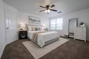 9914 Pearl Creek Ln, Rosharon, TX 77583 - Photo 4