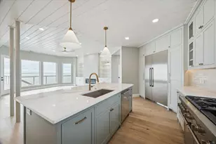 143 Bora Bora Dr, Tiki Island, TX 77554 - Photo 10