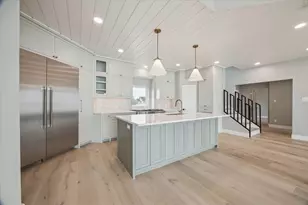 143 Bora Bora Dr, Tiki Island, TX 77554 - Photo 8