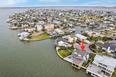 143 Bora Bora Drive, Tiki Island, TX 77554 - Photo 6