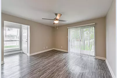 1111 W Main Street #1104, League City, TX 77573 - Photo 1