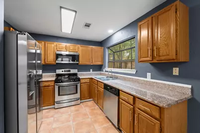 14 W Cobble Hill Circle, The Woodlands, TX 77381 - Photo 6