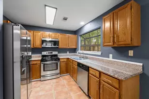 14 W Cobble Hill Cir, The Woodlands, TX 77381 - Photo 6