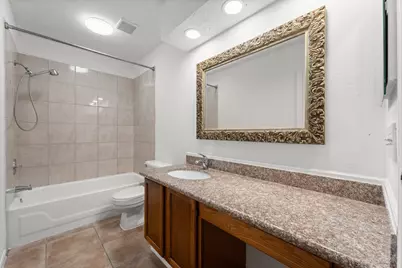 14 W Cobble Hill Circle, The Woodlands, TX 77381 - Photo 10