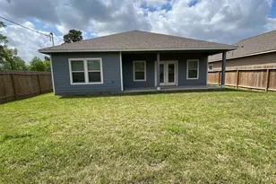 8017 Charlesmont St, Houston, TX 77078 - Photo 2