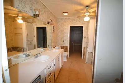 4015 Lakeshore Drive, Port Arthur, TX 77642 - Photo 16