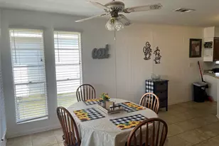 618 Warsaw St, Bayou Vista, TX 77563 - Photo 6