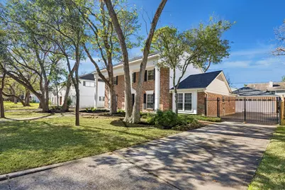 727 Langwood Drive, Houston, TX 77079 - Photo 2