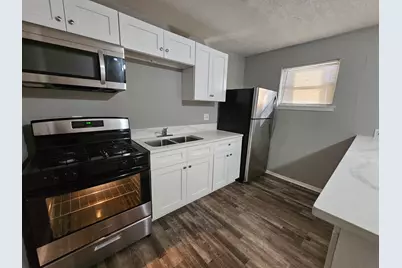 3643 N Macgregor Way #18, Houston, TX 77004 - Photo 4