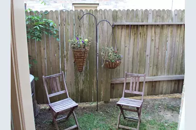 315 Plaza Del Sol Park, Houston, TX 77020 - Photo 10