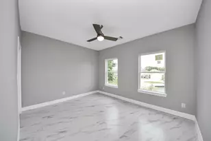 8312 Comal St, Houston, TX 77051 - Photo 6