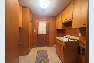 307 S Market Street, Louise, TX 77455 - Photo 16