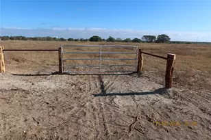 566 Co Rd 430, Hallettsville, TX 77964 - Photo 16