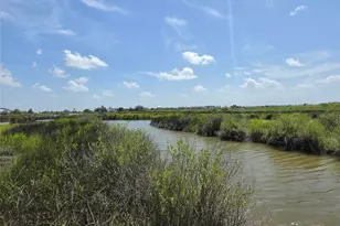 640 18th St, San Leon, TX 77539 - Photo 2