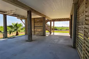 640 18th St, San Leon, TX 77539 - Photo 4