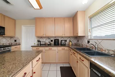 2235 Heatherwood Drive, Missouri City, TX 77489 - Photo 6