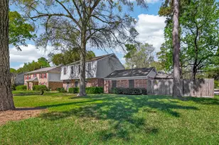 2239 Parkdale Dr, Houston, TX 77339 - Photo 4