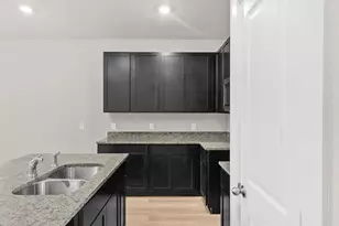 2938 Wind Cave Ln, Rosharon, TX 77583 - Photo 6