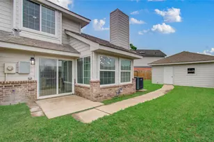 13803 Purplemartin St, Houston, TX 77083 - Photo 32