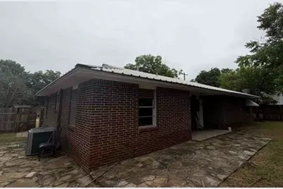 201 E Meadow Street, Iredell, TX 76649 - Photo 14
