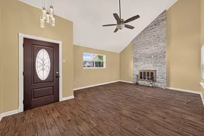 12818 Huntington Field Drive, Houston, TX 77099 - Photo 2