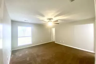 303 Desert Willow Ct, League City, TX 77573 - Photo 12