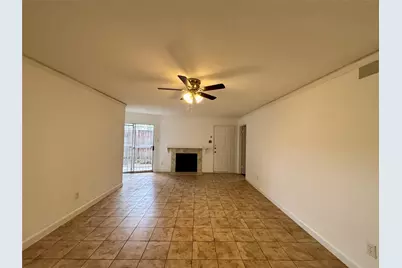 8287 Creekbend Drive #8287, Houston, TX 77071 - Photo 2