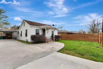7714 Helmers Street, Houston, TX 77022 - Photo 2