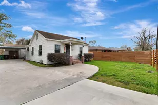 7714 Helmers St, Houston, TX 77022 - Photo 2