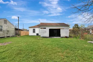 7714 Helmers St, Houston, TX 77022 - Photo 36