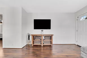 7714 Helmers St, Houston, TX 77022 - Photo 10