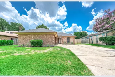 1922 Arcadia Drive, Sugar Land, TX 77498 - Photo 2
