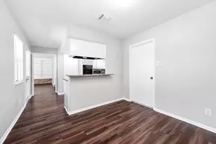 1922 Arcadia Dr, Sugar Land, TX 77498 - Photo 16