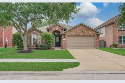 2030 Creek Shore Lane, Pearland, TX 77581 - Photo 2