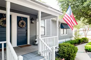 104 W Bell St, Fayetteville, TX 78940 - Photo 2