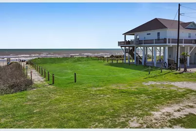 772 Bolivar Dunes Boulevard, Gilchrist, TX 77617 - Photo 8