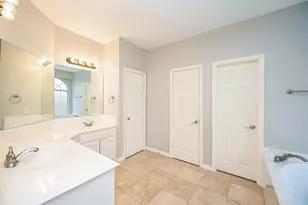 8135 Cove Timbers Ln, Tomball, TX 77375 - Photo 16
